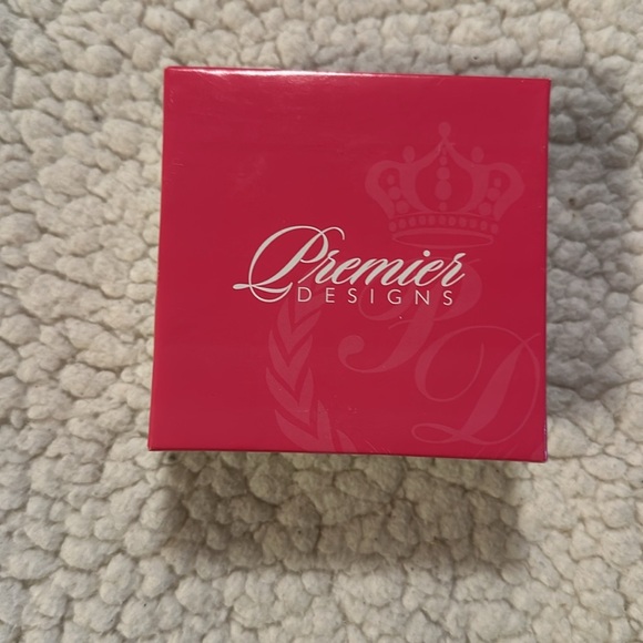 Premier Designs Violet Silver Chunky Bib Statement Necklace Limited Edition - Picture 5 of 6